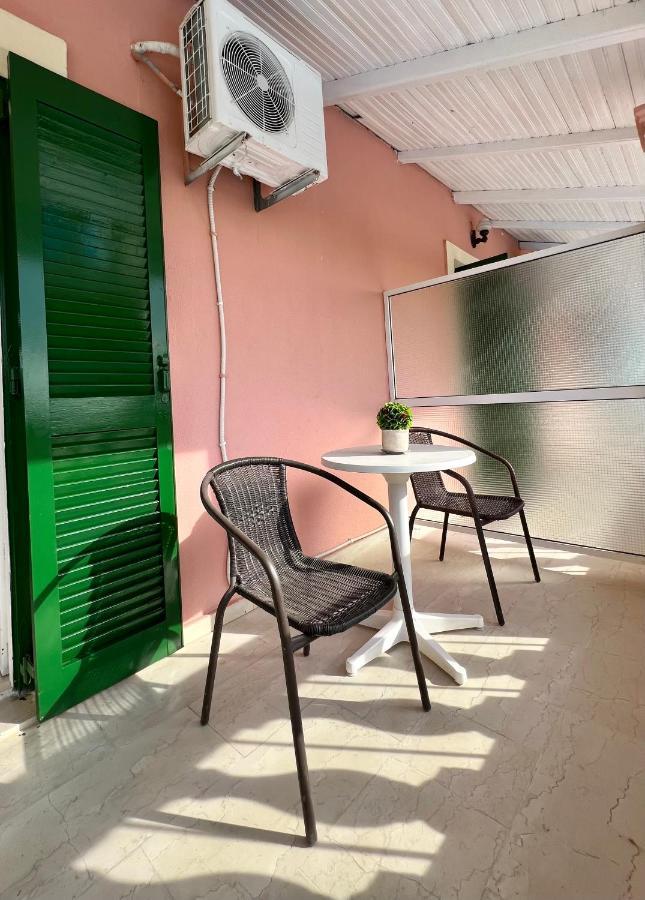 Elena Pool Aparthotel Ájos Jeórjos Eksteriør bilde