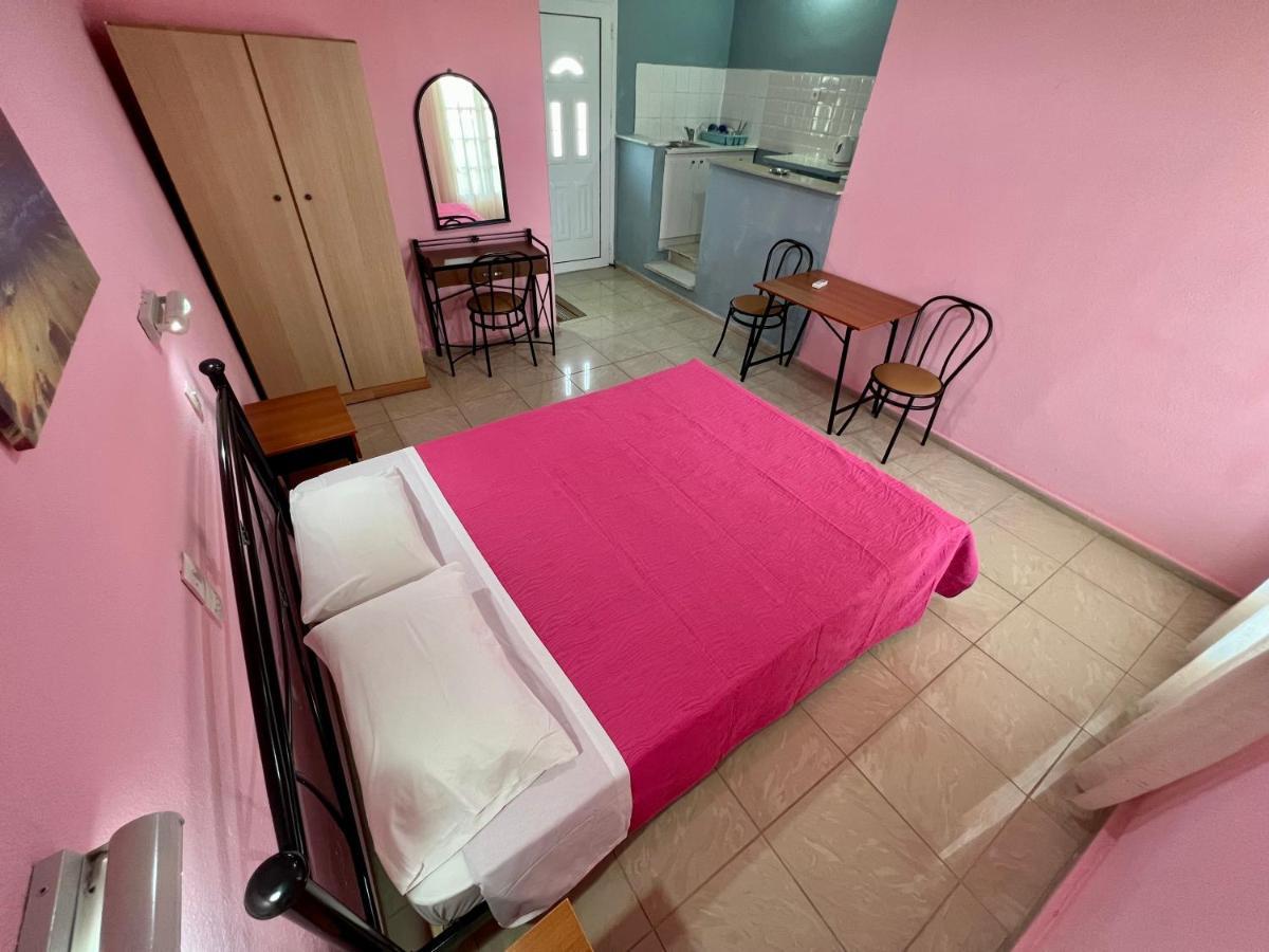 Elena Pool Aparthotel Ájos Jeórjos Eksteriør bilde