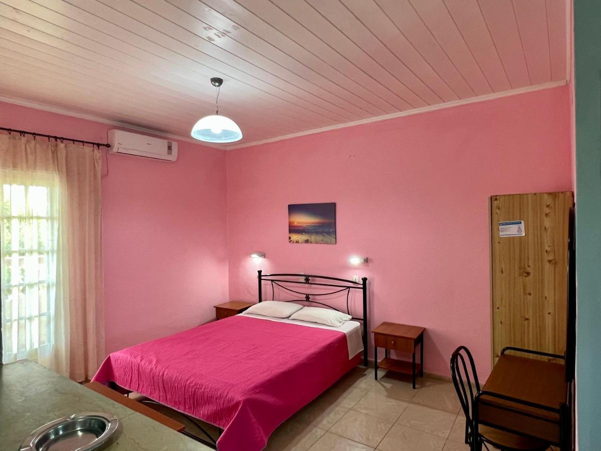 Elena Pool Aparthotel Ájos Jeórjos Eksteriør bilde