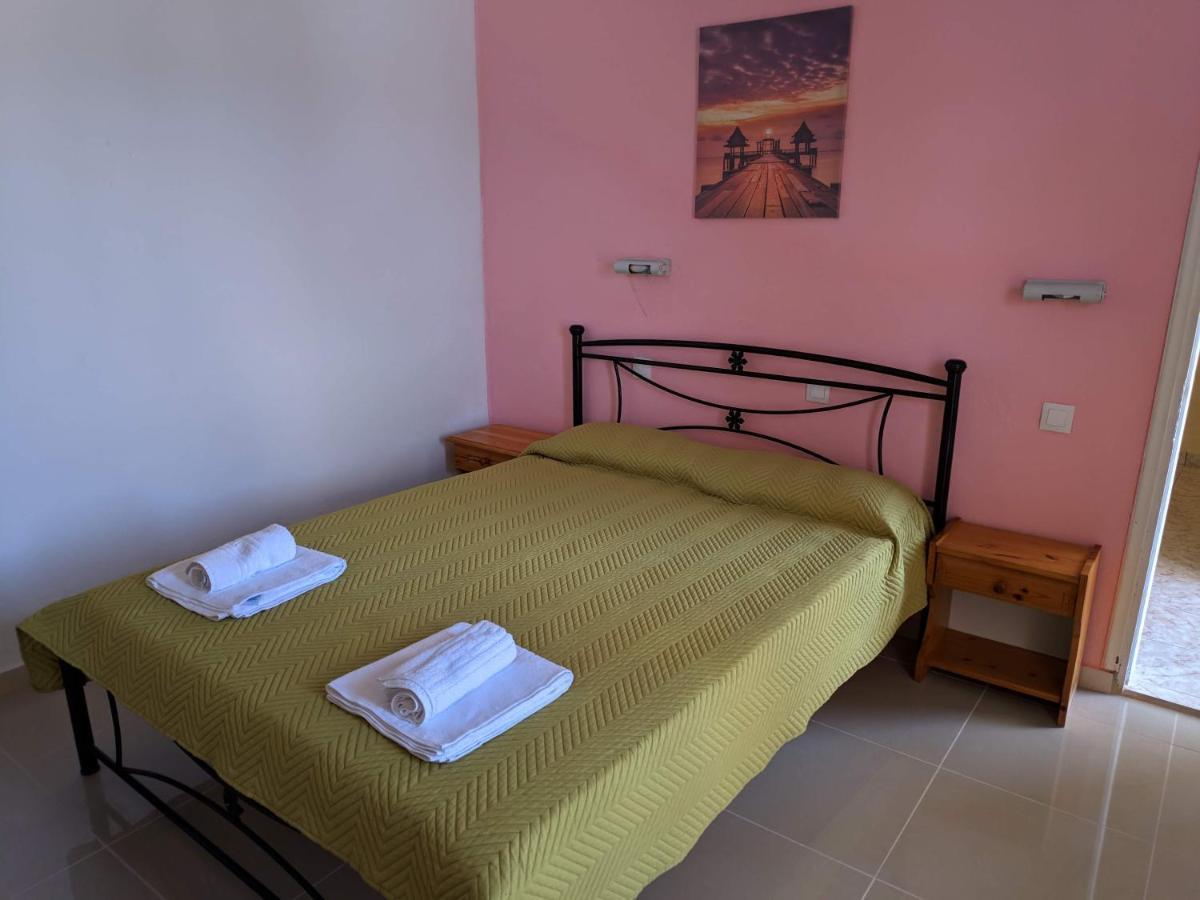 Elena Pool Aparthotel Ájos Jeórjos Eksteriør bilde