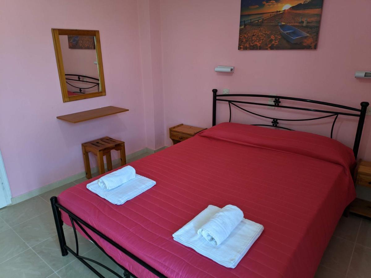 Elena Pool Aparthotel Ájos Jeórjos Eksteriør bilde